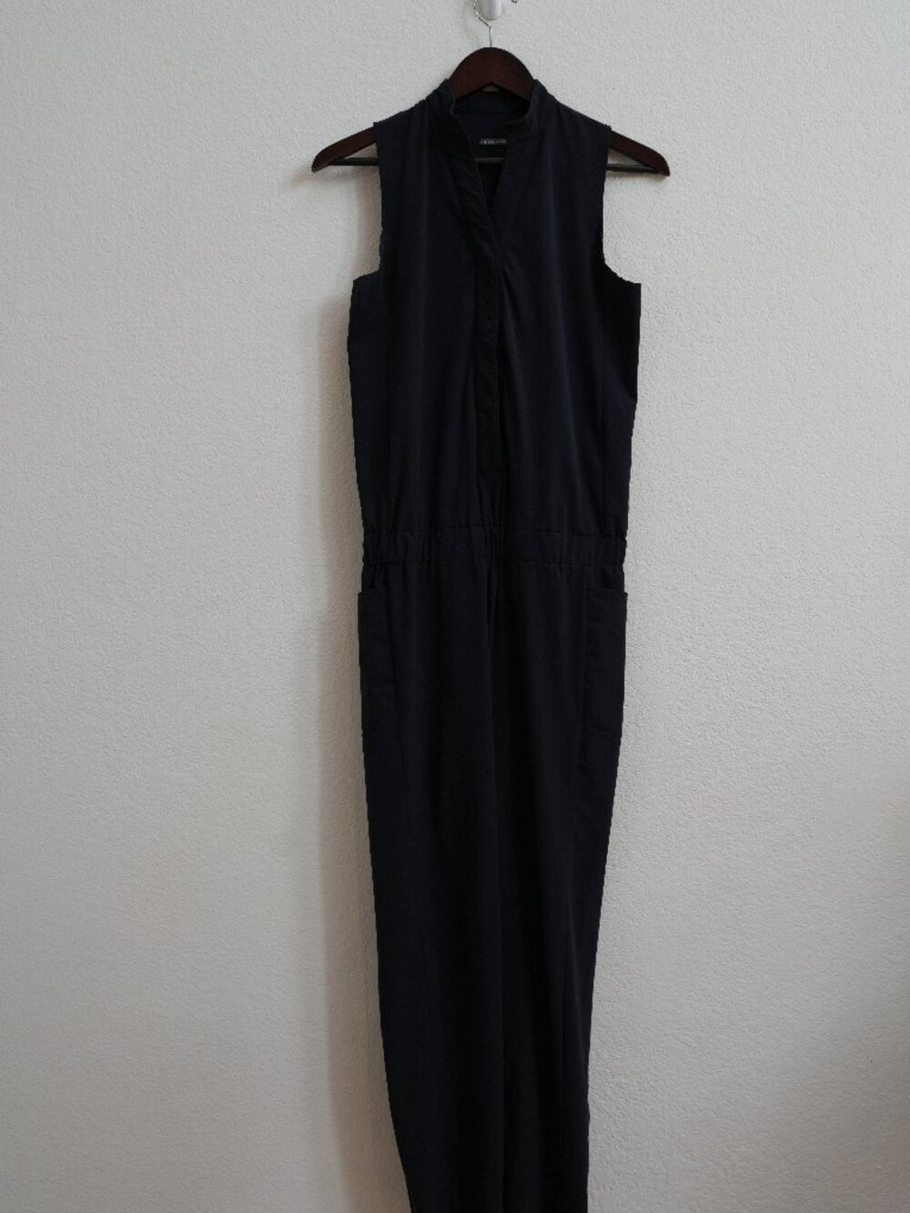Oiselle Womens S Black Sleeveless Jumpsuit Mock Neck Elastic Waist Pockets